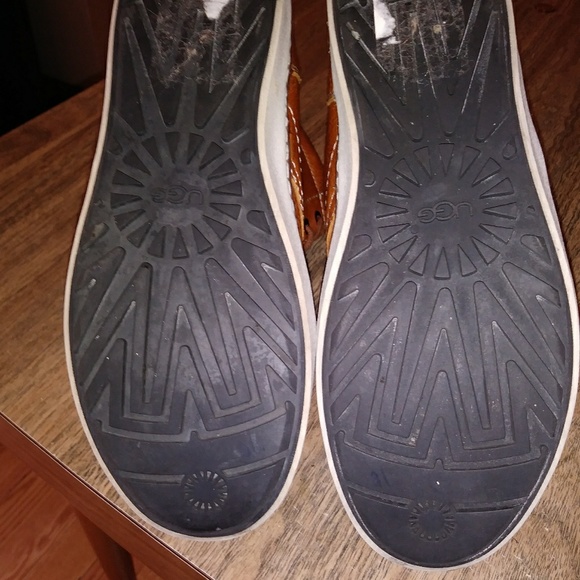 Ugg boots - Picture 3 of 5